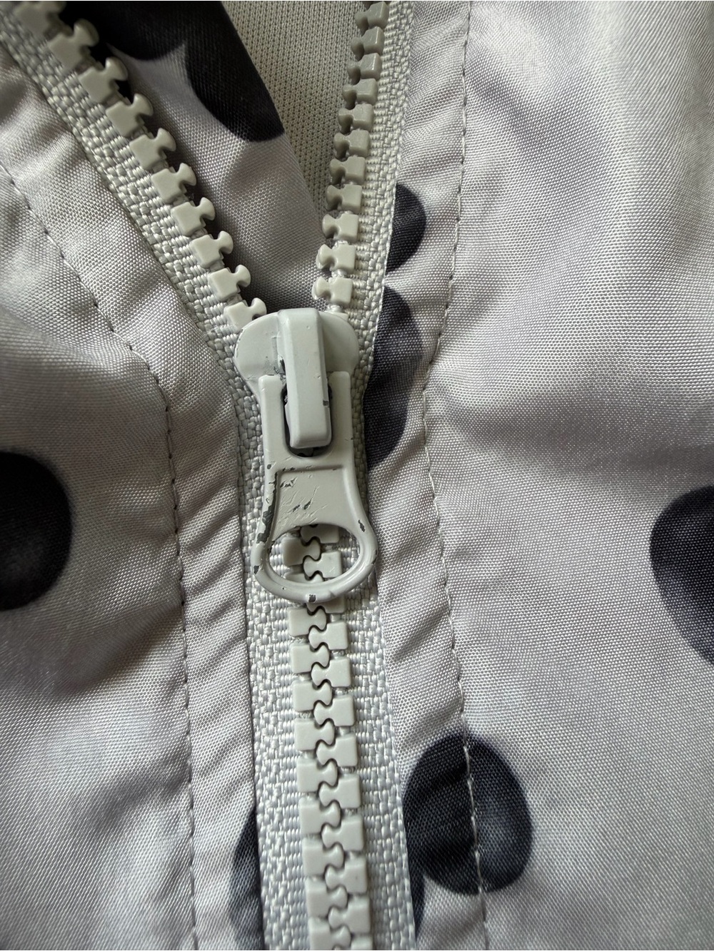 Mickey Mouse Jacket Size 3T - Picture 6 of 8